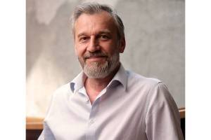 FNE Podcast: Viorel Chesaru Talks About The Impact of Creative Romanian Film Makers in Cannes