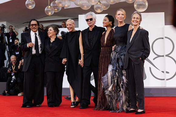 Father, Mother, Sister, Brother representation at Venezia 82 awards ceremony