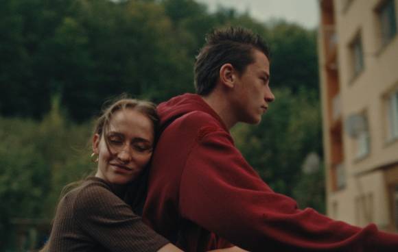 Hore je nebo v doline som ja